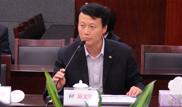 華億集團副總裁吳文駿作簽約項目介紹