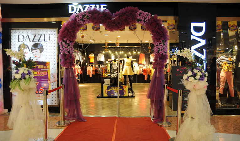 華億國際2013年中慶活動——商家精心布置