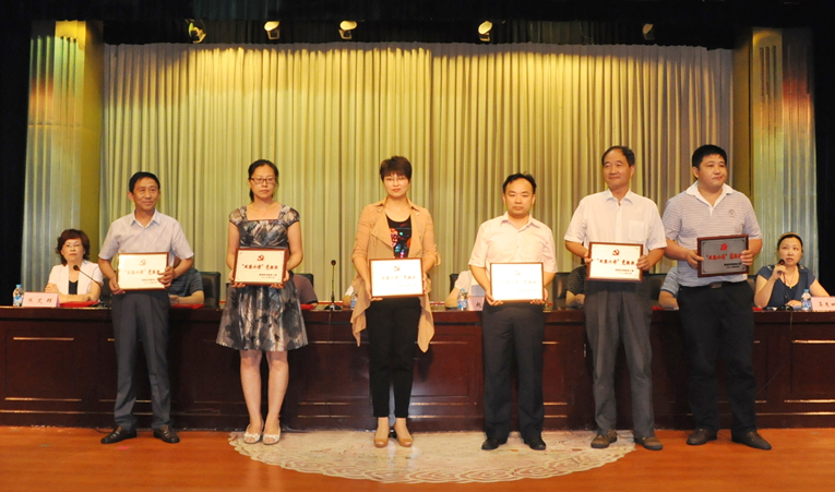 偉晨公司總經理孫艷榮獲優秀黨員稱號