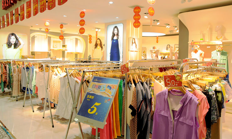 “大搶節(jié)”熱銷服飾備貨足