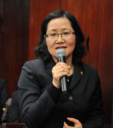 集團審計處處長宋蕾向大家拜年