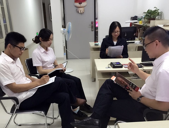 學(xué)習(xí)小組開展讀書討論