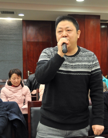 集團總裁助理、華億置業公司財務總監陳雪榮拜年