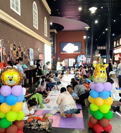 “哆啦A夢”主題繪畫活動現場